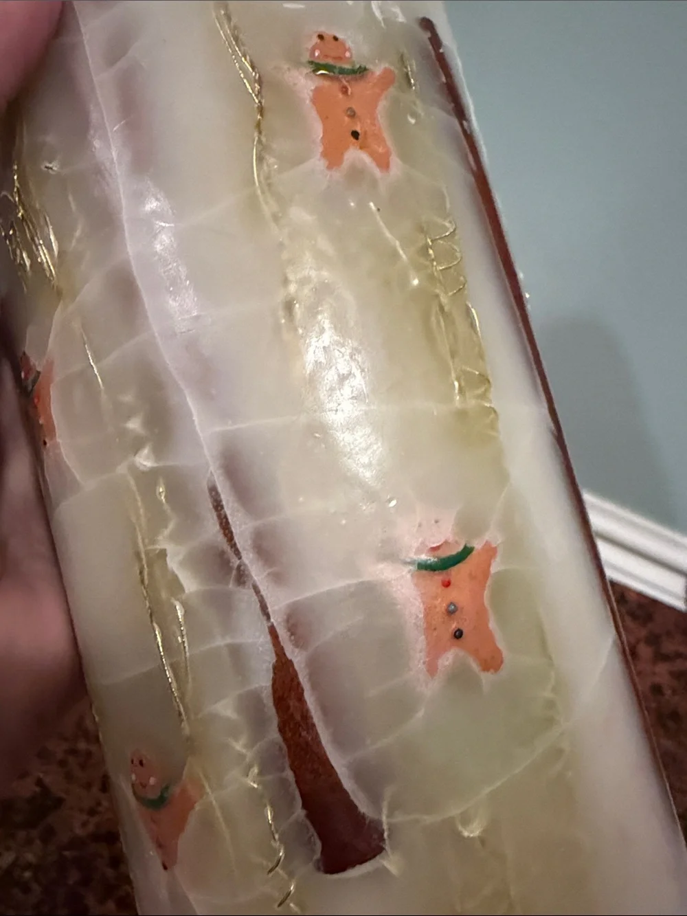 N/A cream pillar